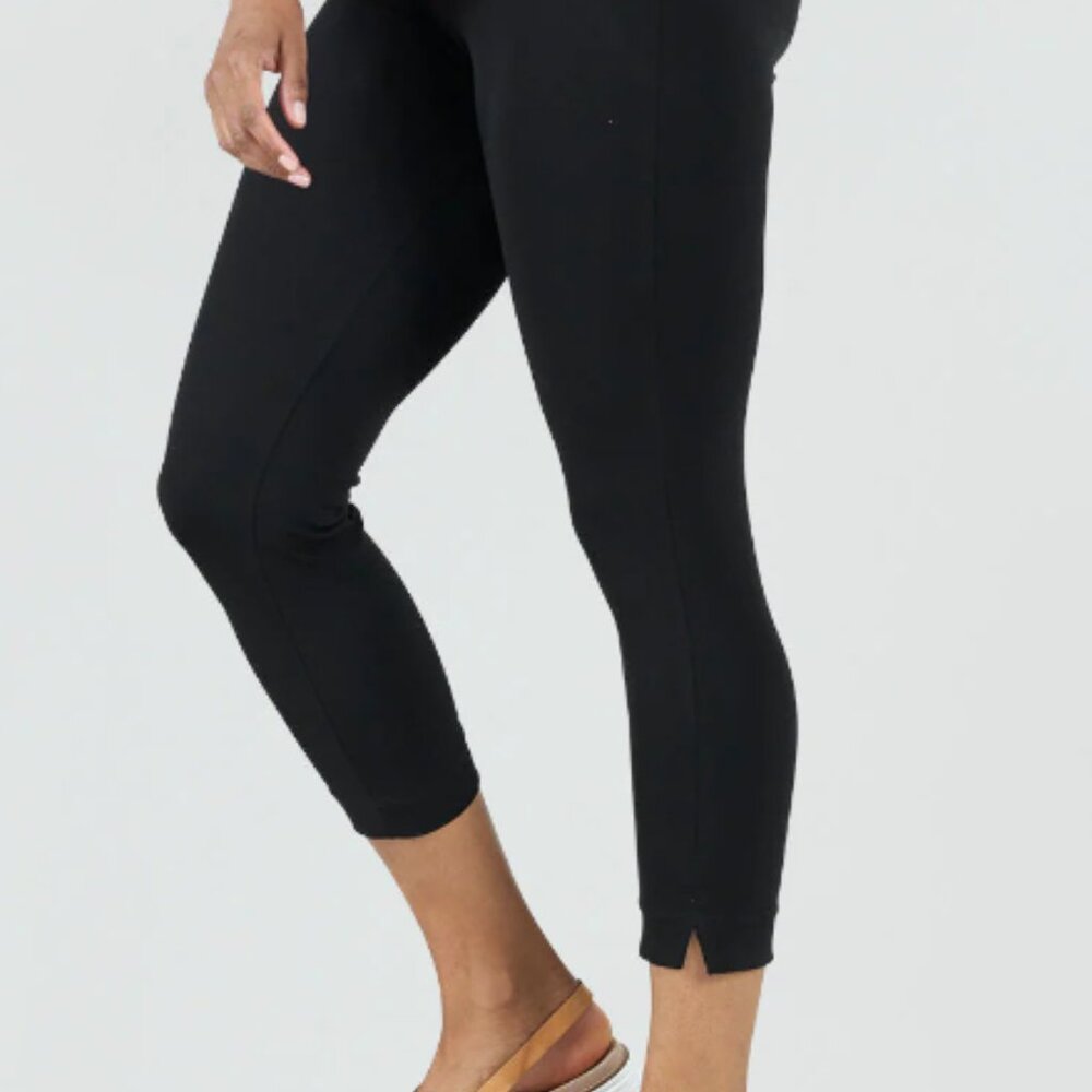 Clara Sunwoo Signature Pull-On Capri